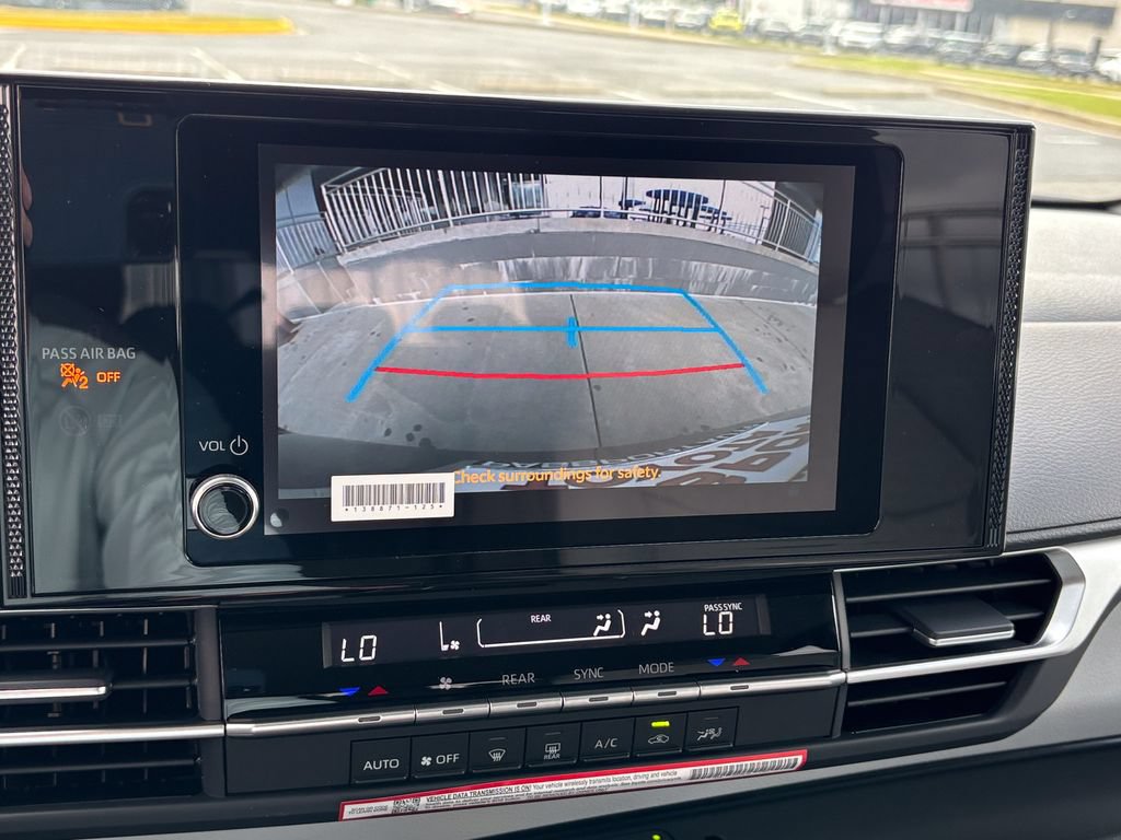 New 2026 Toyota Sienna LE FWD image 23