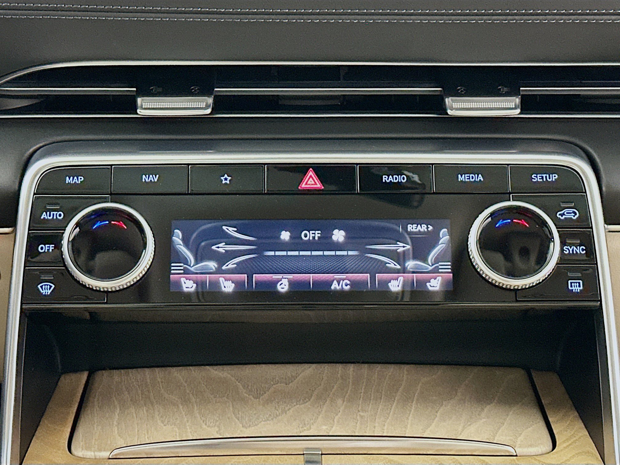 Used 2023 Genesis GV80 3.5T Advanced + image 13