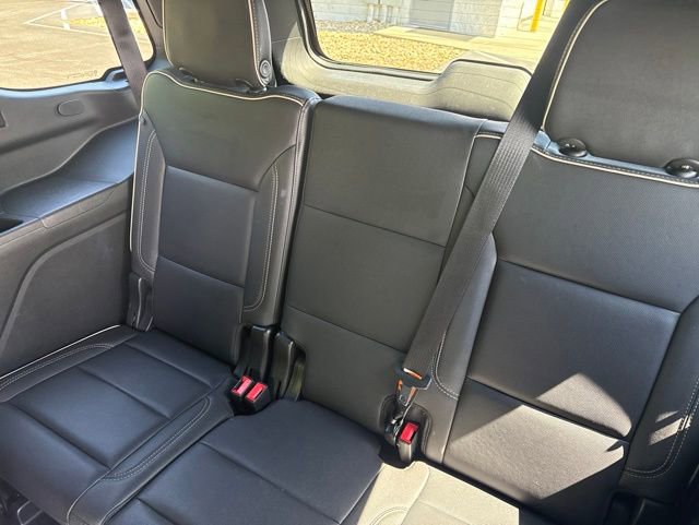Used 2023 GMC Yukon SLT AWD/4WD image 18