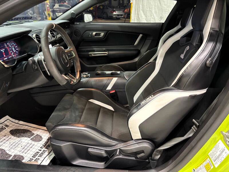 Used 2020 Ford Mustang Shelby GT500 w/ Carbon Fiber Track Pack image 17