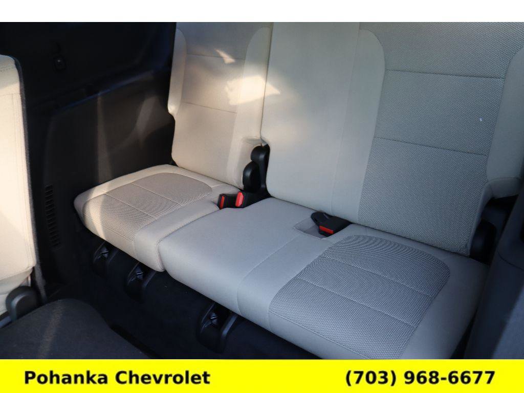 Used 2023 Chevrolet Traverse LS w/ Safety Package image 28