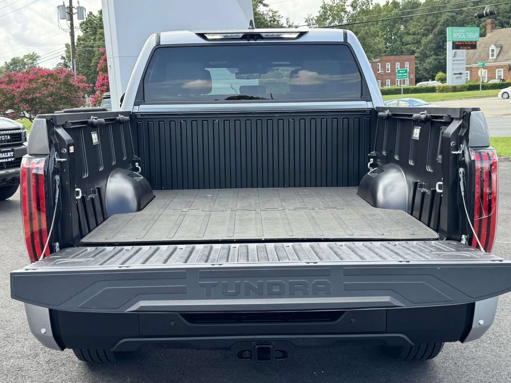 Used 2026 Toyota Tundra Limited AWD/4WD image 16
