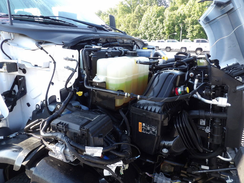 Used 2023 Ford F750 2WD Crew Cab Super Duty image 58