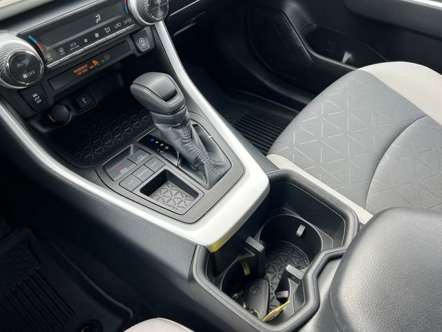 Used 2022 Toyota RAV4 XLE w/ Convenience Package FWD image 29