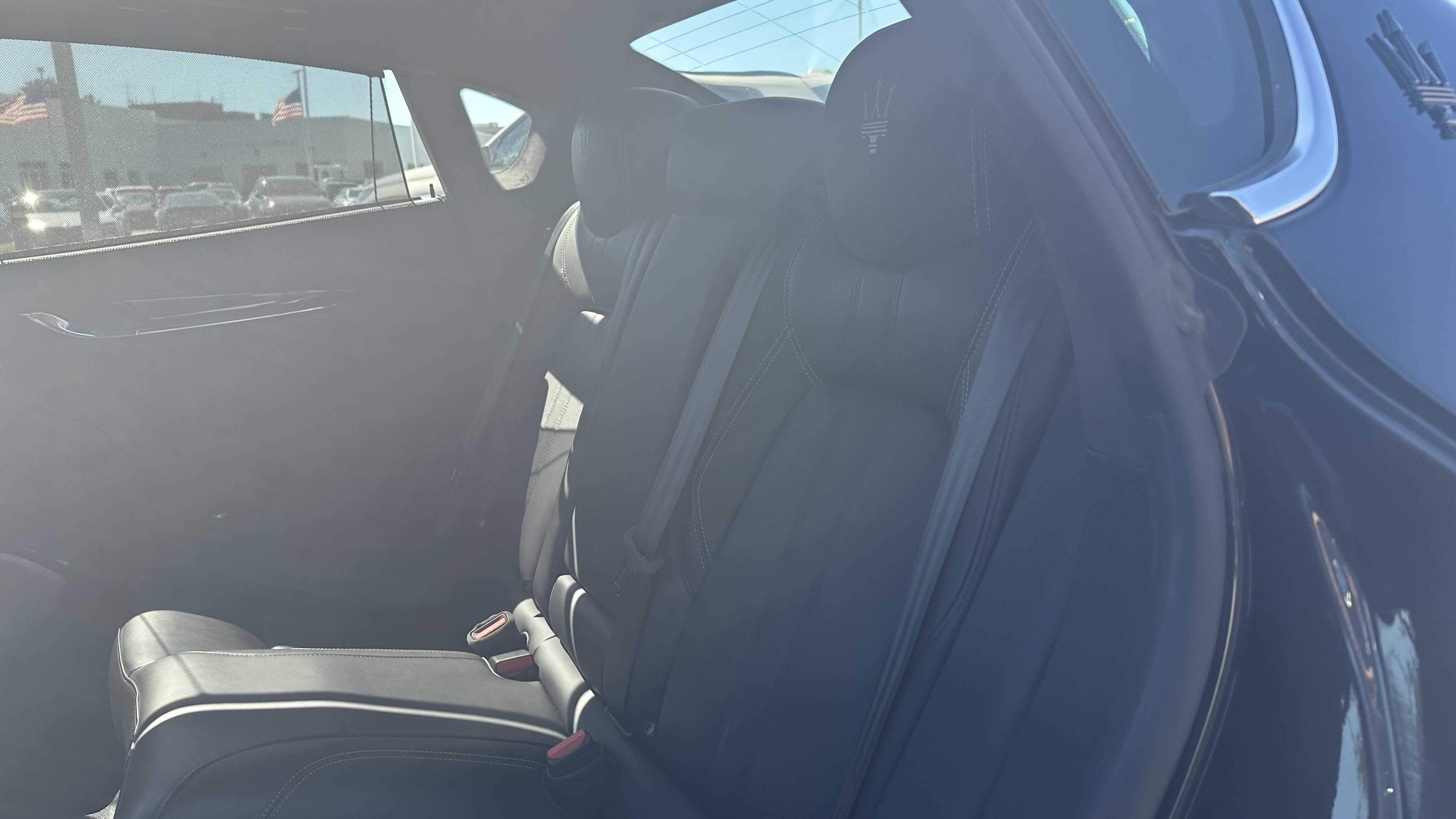 Used 2022 Maserati Quattroporte Modena Q4 AWD/4WD image 32