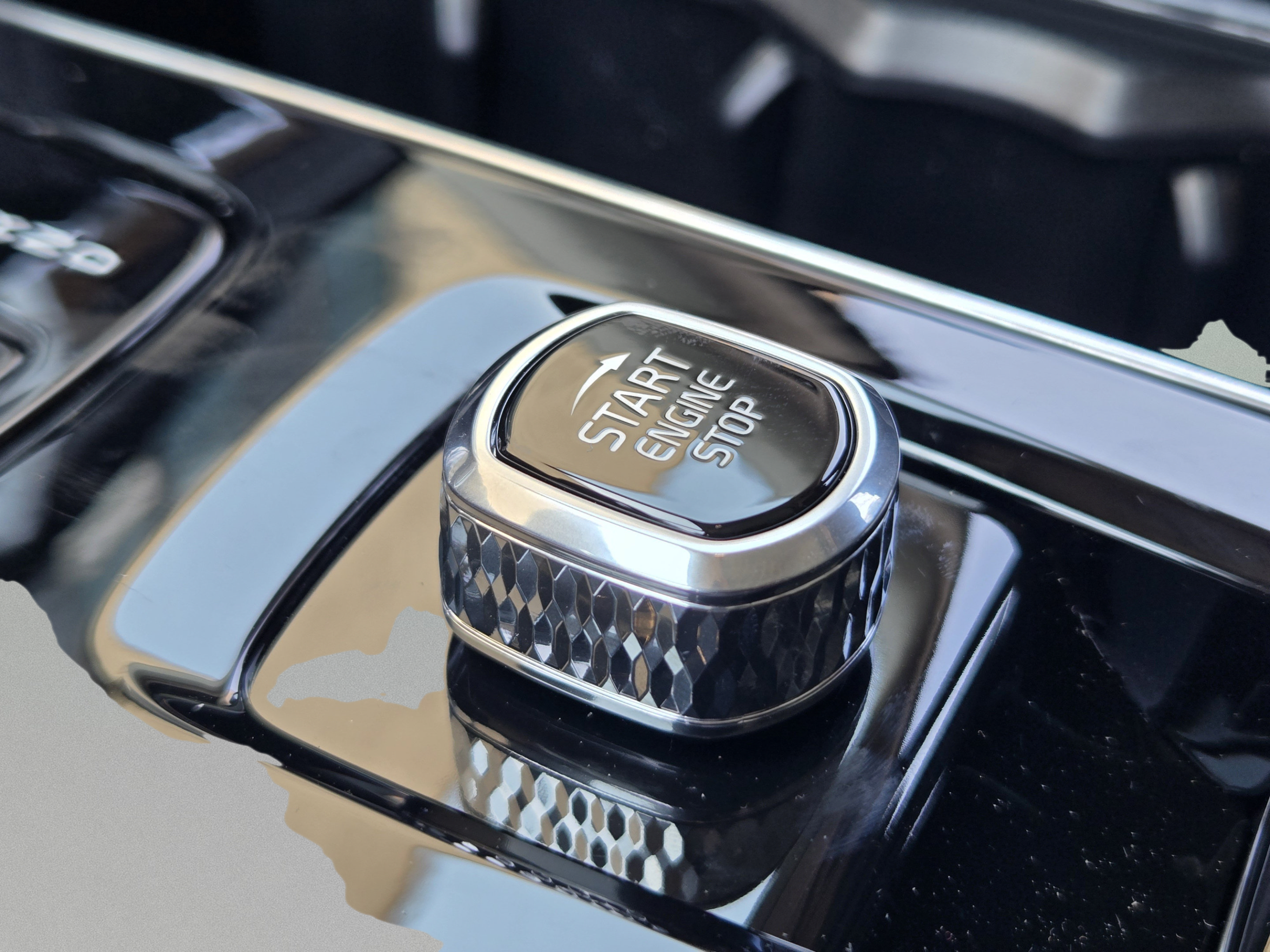 New 2027 Volvo XC90 B6 Ultra AWD/4WD image 32