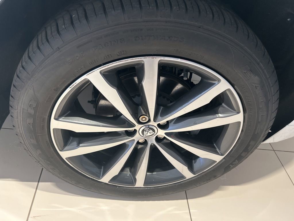 Used 2024 Jaguar F-PACE R-Dynamic S image 22