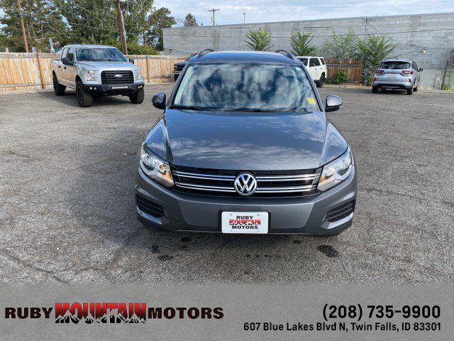 Used 2017 Volkswagen Tiguan S AWD/4WD image 2