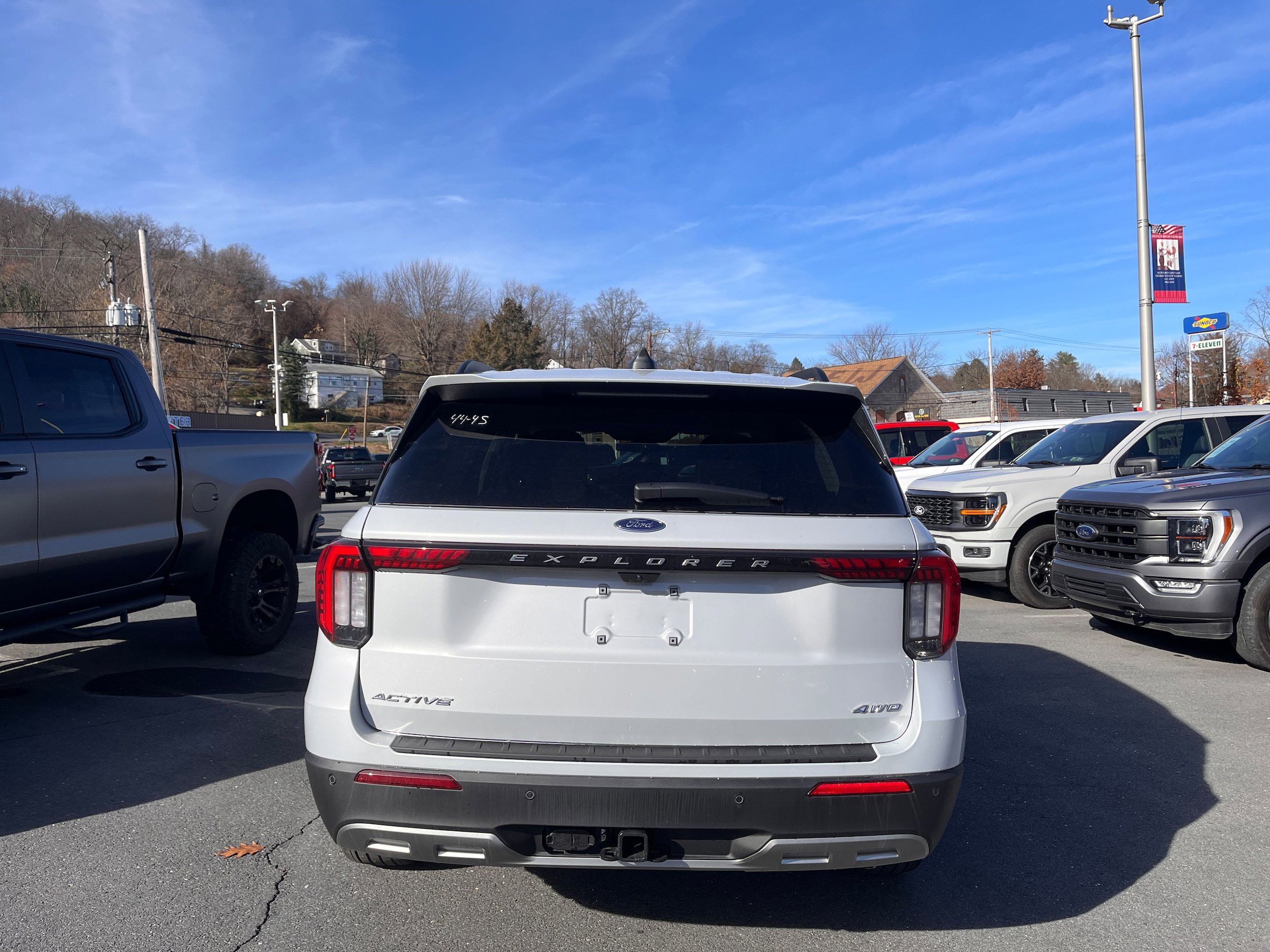 New 2026 Ford Explorer Active w/ Active Comfort Package image 4