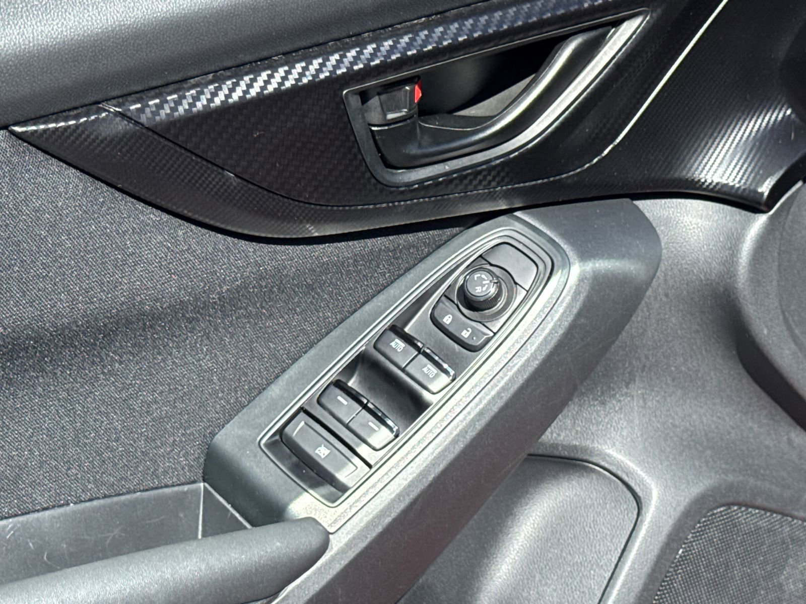 Certified 2023 Subaru Crosstrek 2.0i image 18