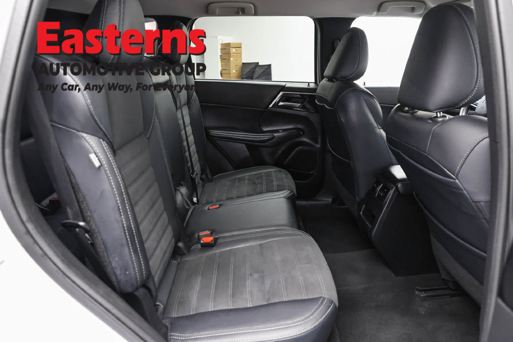 Used 2024 Mitsubishi Outlander SE FWD image 23