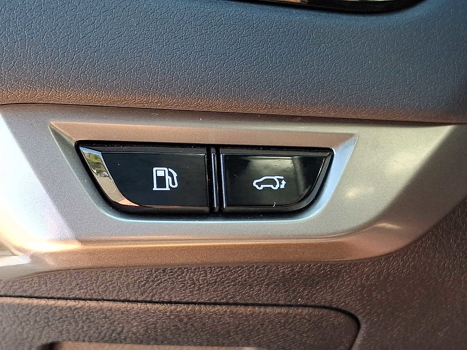 Used 2023 Lexus RX 350 Premium w/ Accessory Package AWD/4WD image 23