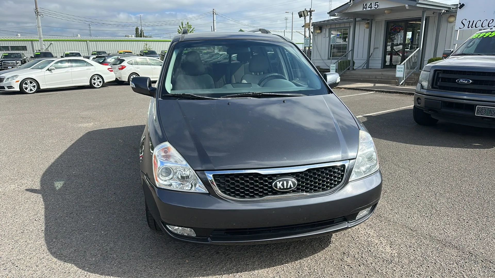 Used 2014 Kia Sedona LX w/ Power Package image 1