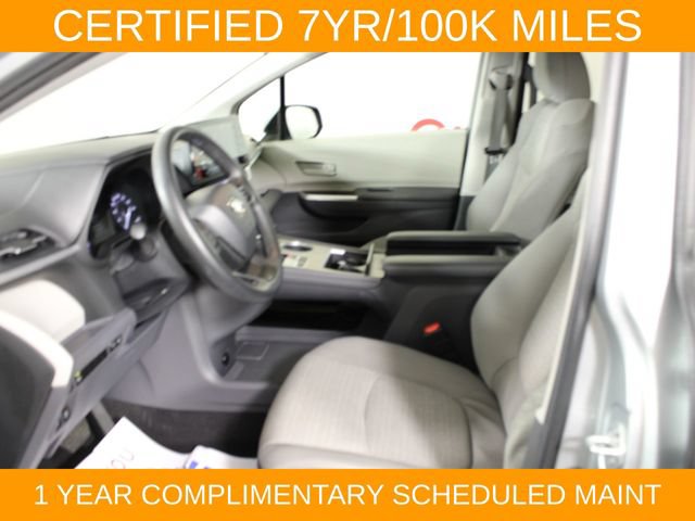 Used 2024 Toyota Sienna LE AWD/4WD image 25