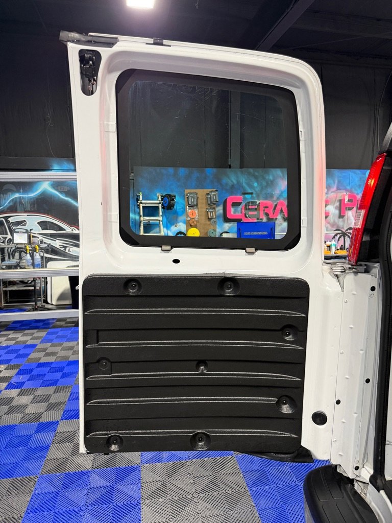 Used 2024 Chevrolet Express 2500 w/ Driver Convenience Package image 15