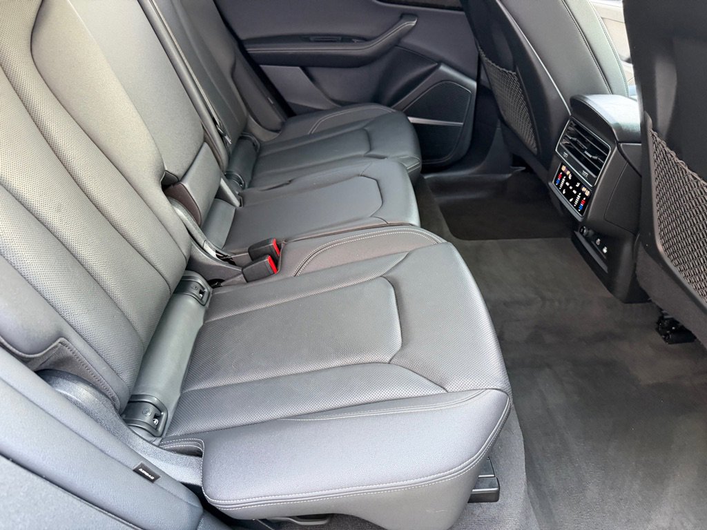 Used 2023 Audi Q8 Prestige AWD/4WD image 22