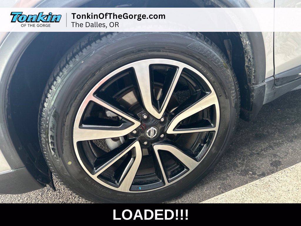 Used 2018 Nissan Rogue SL w/ Premium Package AWD/4WD image 12