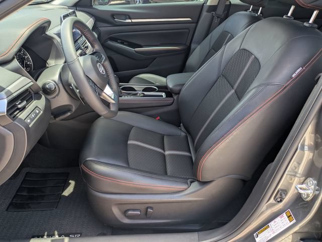 Used 2024 Nissan Altima 2.5 SR FWD image 14