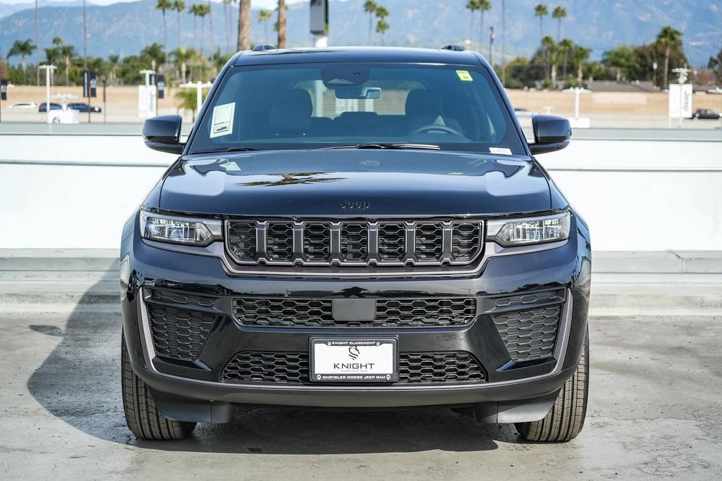 New 2026 Jeep Grand Cherokee Altitude AWD/4WD video 3