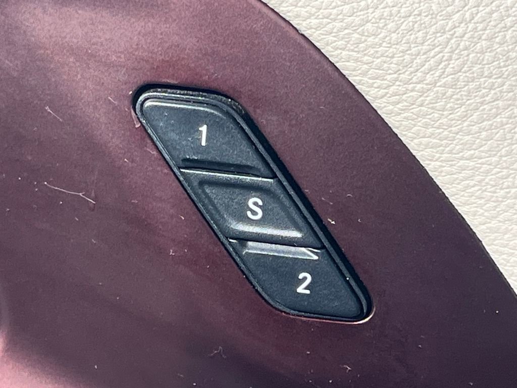 Used 2017 Chrysler Pacifica Limited w/ UConnect Theater Package image 33