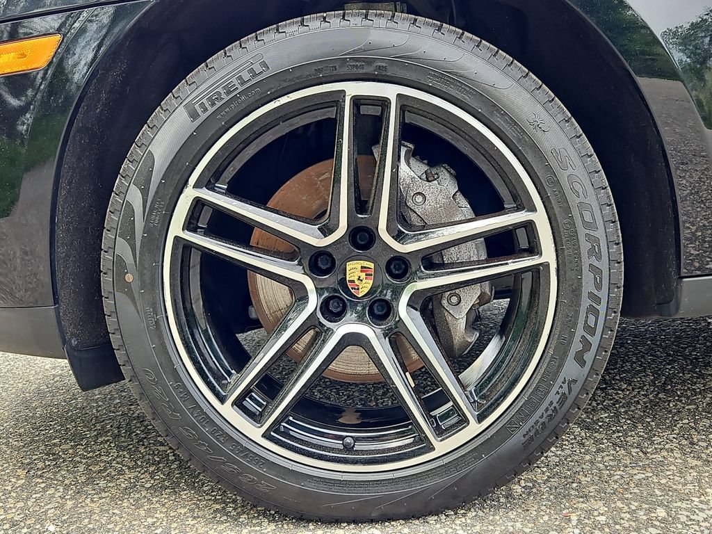 Used 2021 Porsche Macan AWD/4WD image 11
