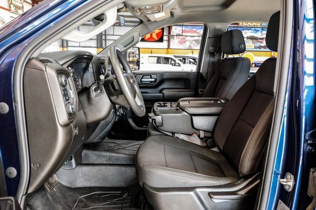 Used 2023 Chevrolet Silverado 2500 Custom w/ Custom Convenience Package image 6