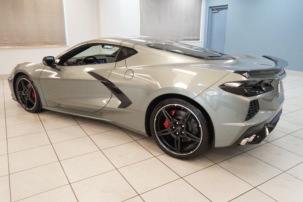 Used 2022 Chevrolet Corvette Stingray Preferred Cpe w/ Battery Protection Package RWD image 7