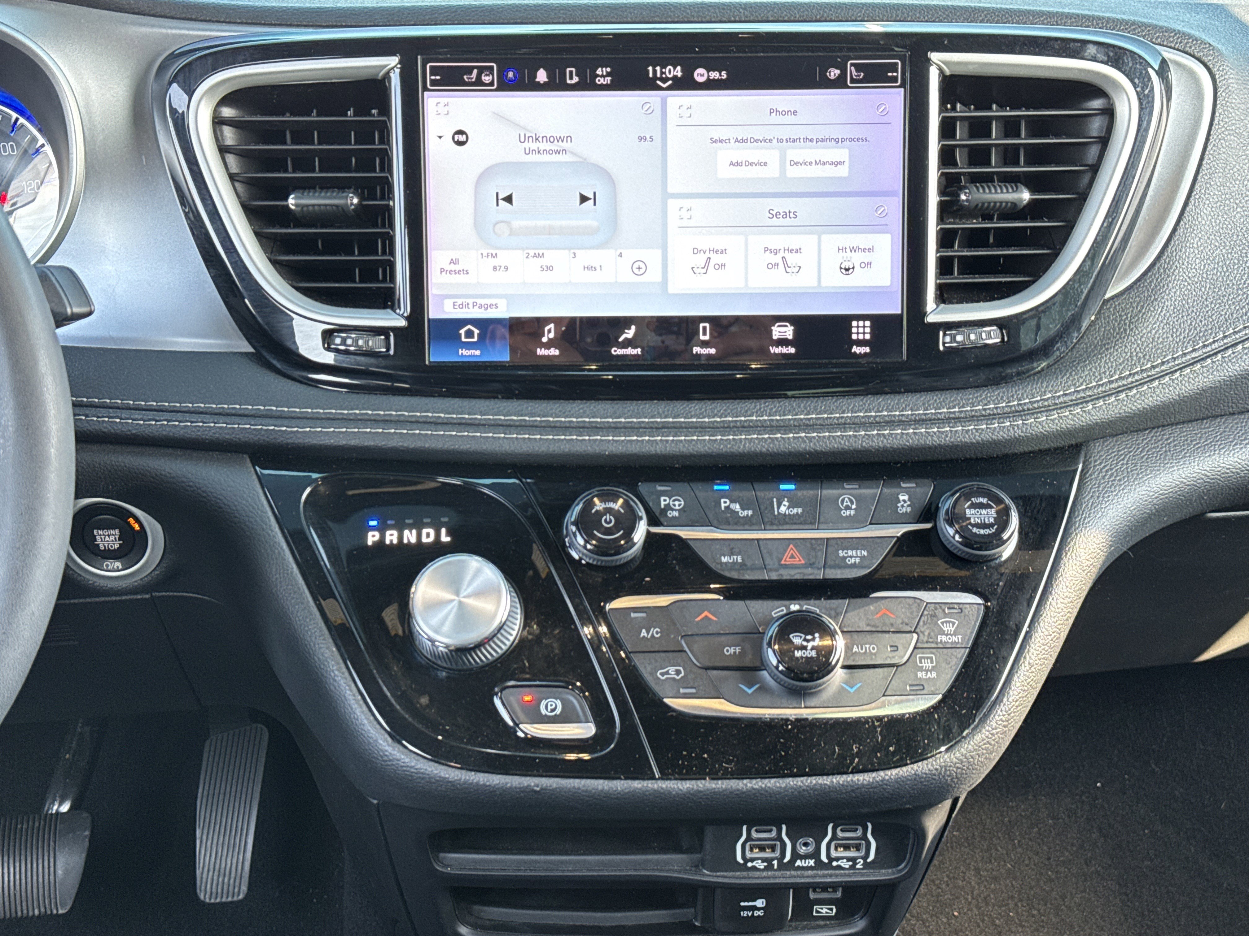 Used 2023 Chrysler Pacifica Touring-L w/ S Appearance Package image 17