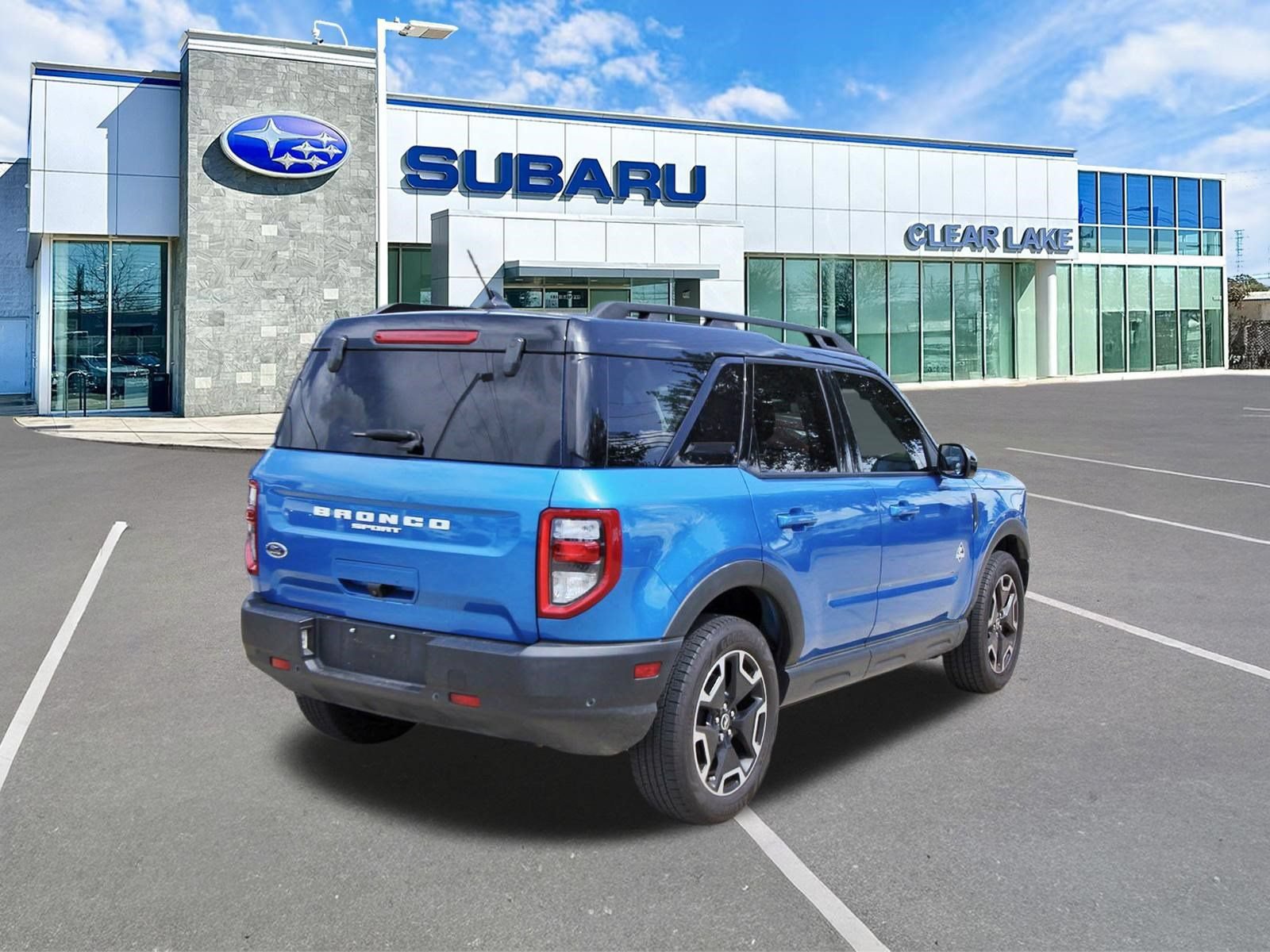 Used 2022 Ford Bronco Sport Outer Banks w/ Tech Package AWD/4WD image 6