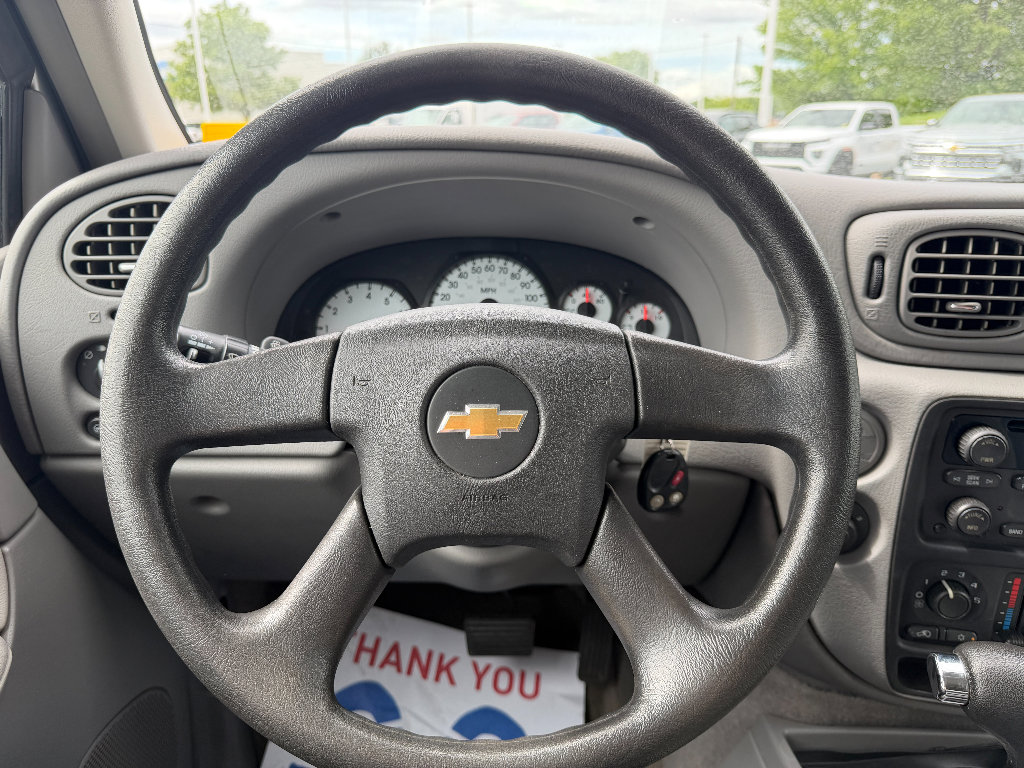 Used 2005 Chevrolet TrailBlazer LS w/ LS Preferred Equipment Group RWD image 31
