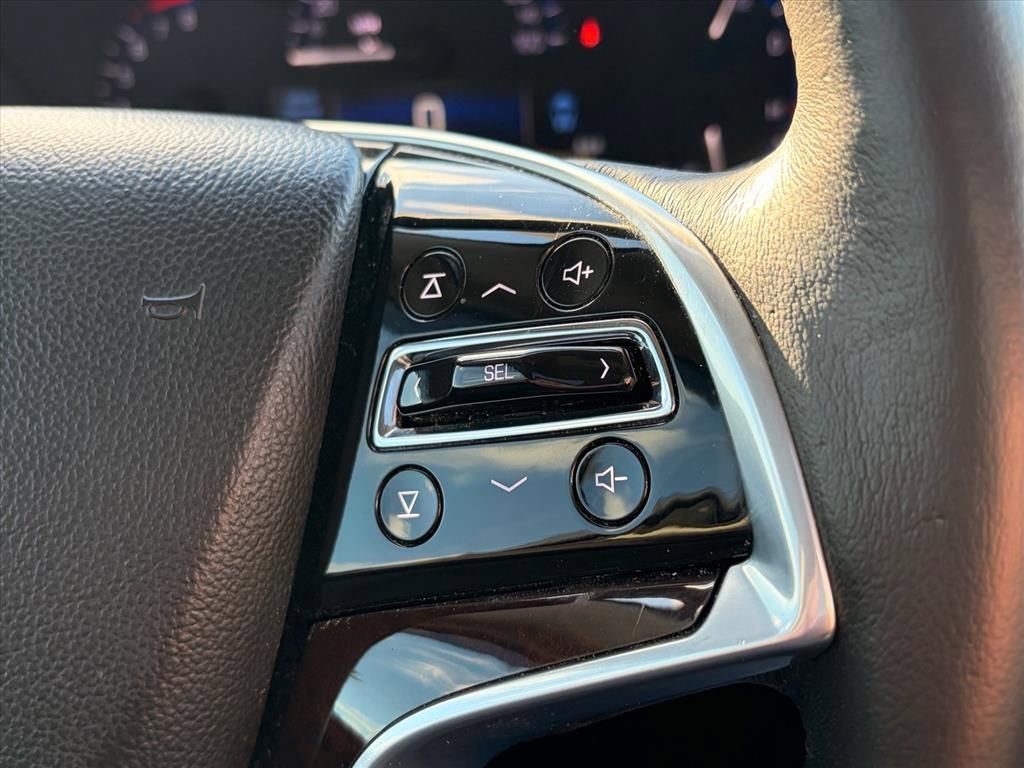 Used 2015 Cadillac SRX Luxury image 24