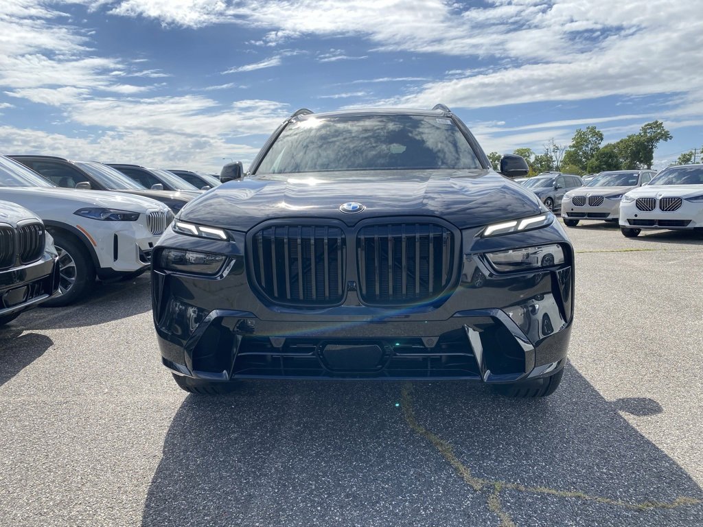 New 2026 BMW X7 xDrive40i w/ Executive Package image 2