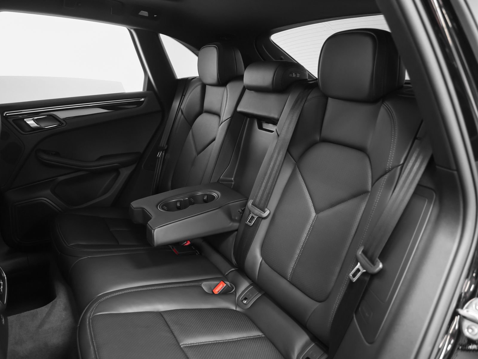 New 2026 Porsche Macan AWD/4WD image 37