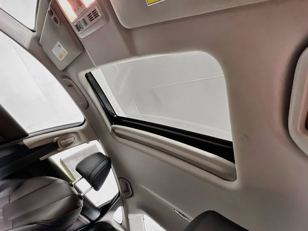 Used 2019 Honda Insight Touring image 20