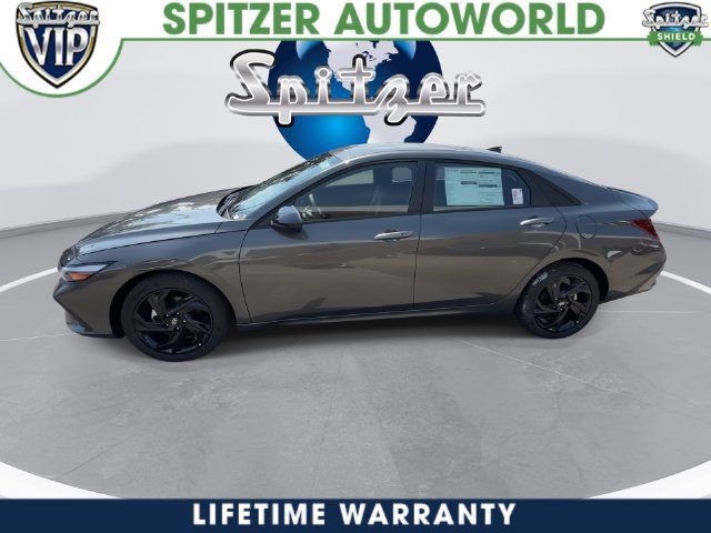 New 2026 Hyundai Elantra Sport FWD image 9