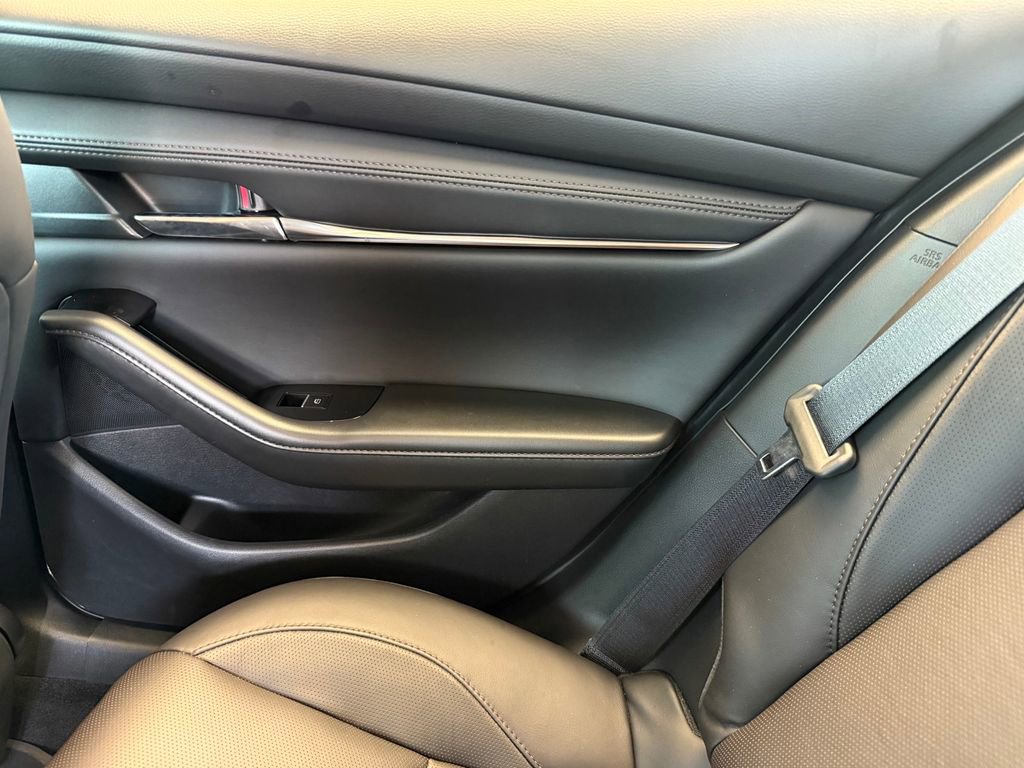 New 2025 MAZDA MAZDA3 2.5 Turbo Sedan w/Premium Plus image 29