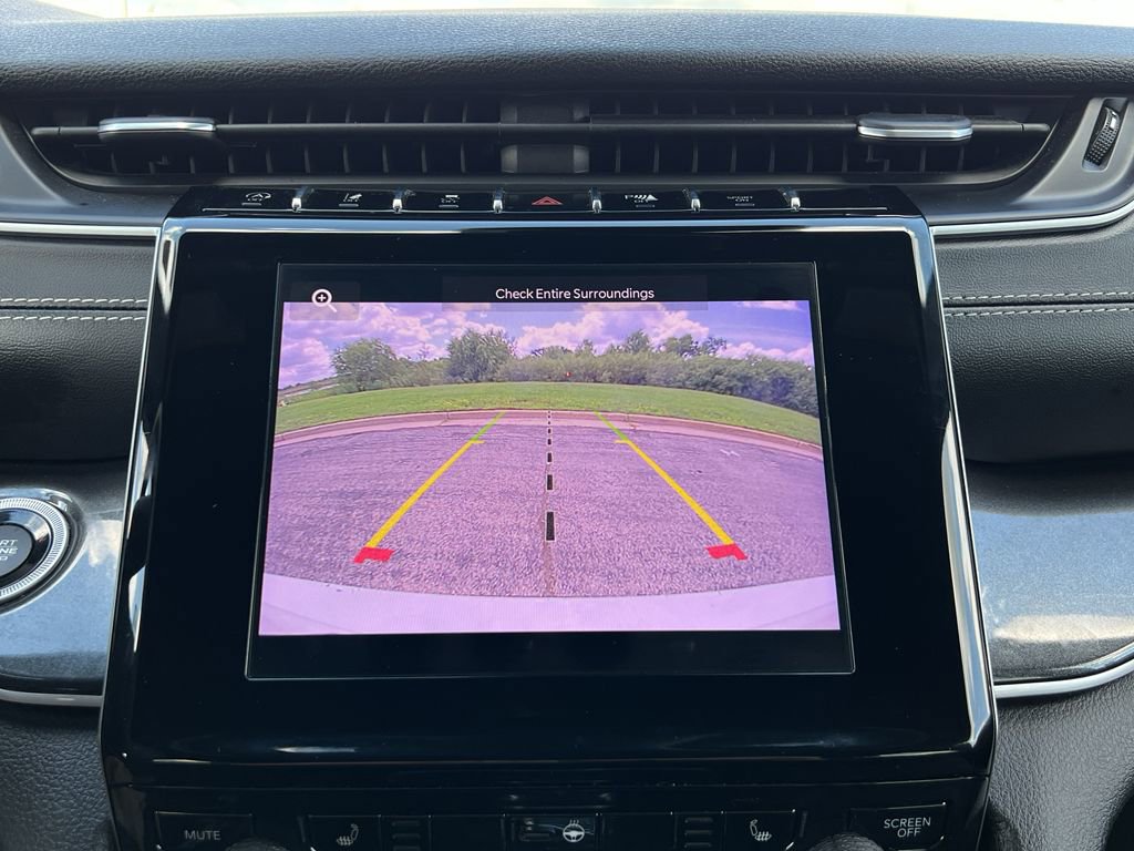 Used 2023 Jeep Grand Cherokee L Laredo image 27