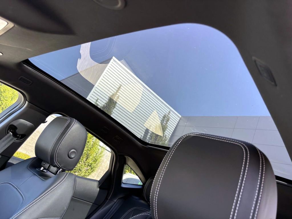 Used 2024 Jaguar E-PACE R-Dynamic SE image 20