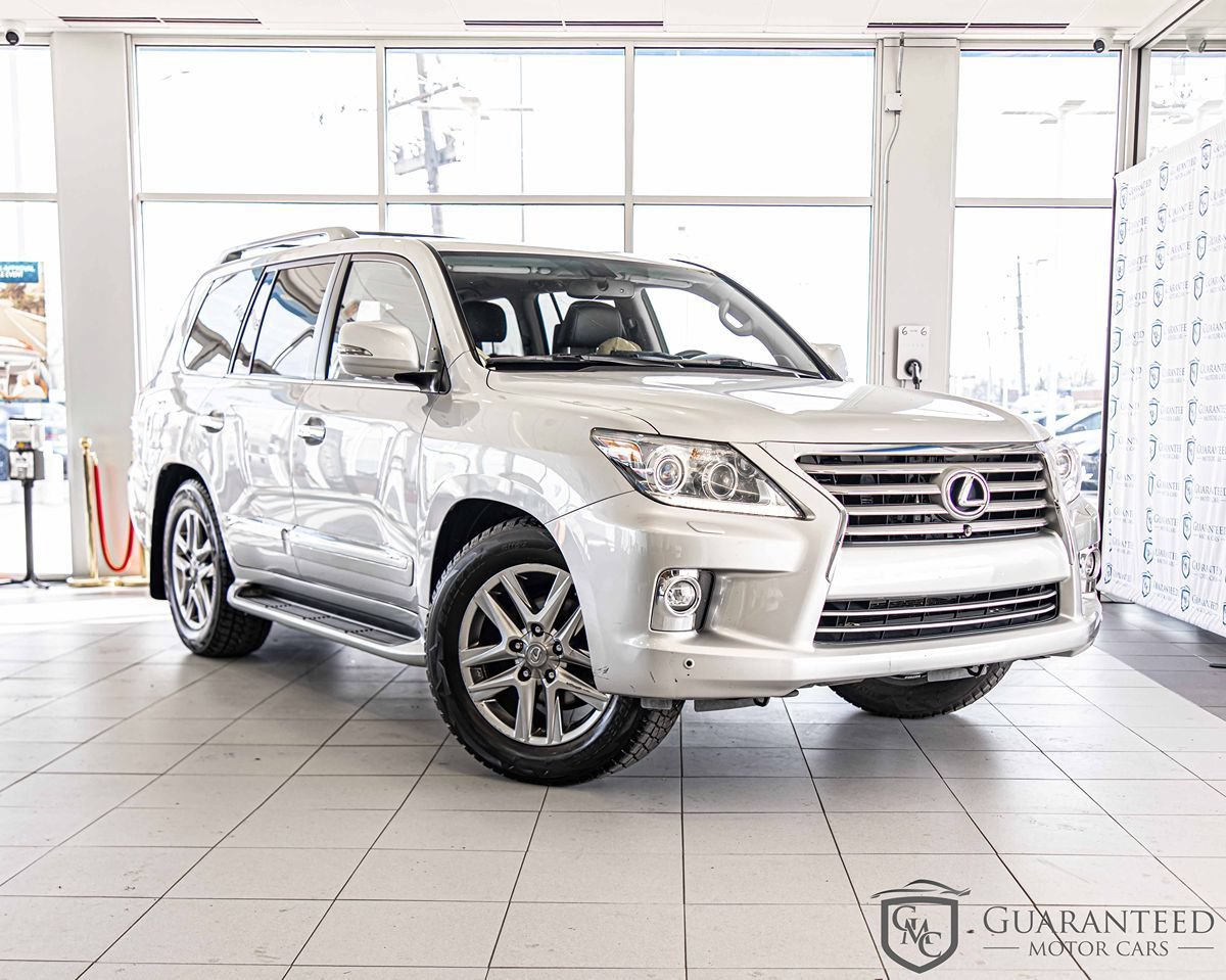Used 2015 Lexus LX 570 4WD w/ Luxury Package image 5
