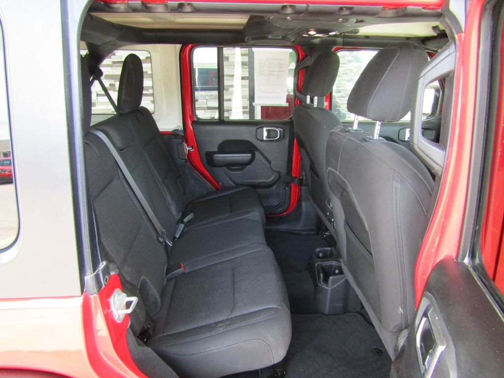 Used 2022 Jeep Wrangler Unlimited Sport AWD/4WD image 25