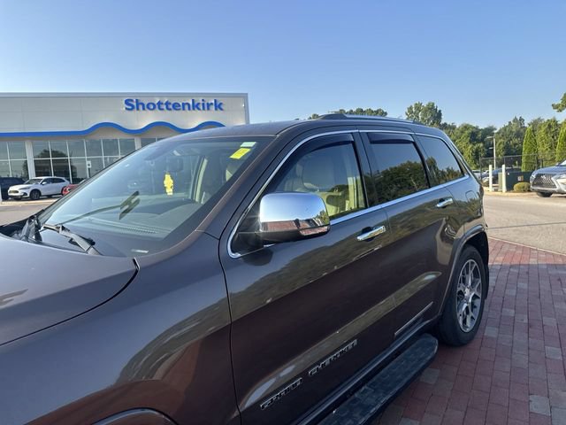 Used 2019 Jeep Grand Cherokee Overland AWD/4WD image 5