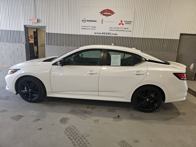 Certified 2022 Nissan Sentra SR w/ Electronics Package image 6