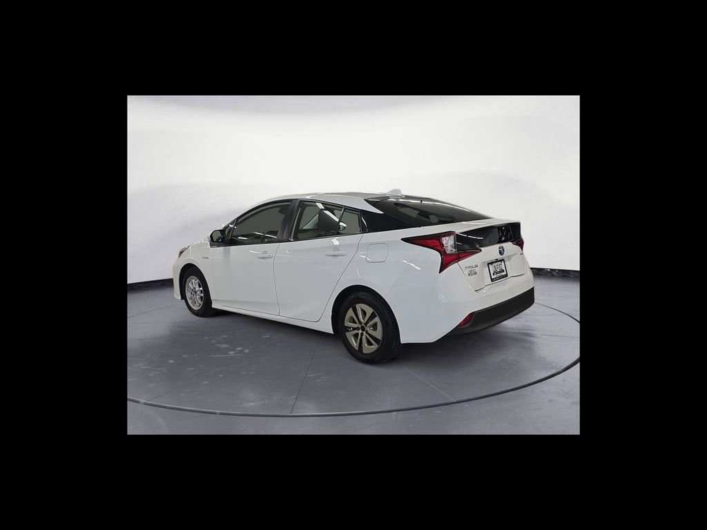 Used 2021 Toyota Prius LE FWD image 4