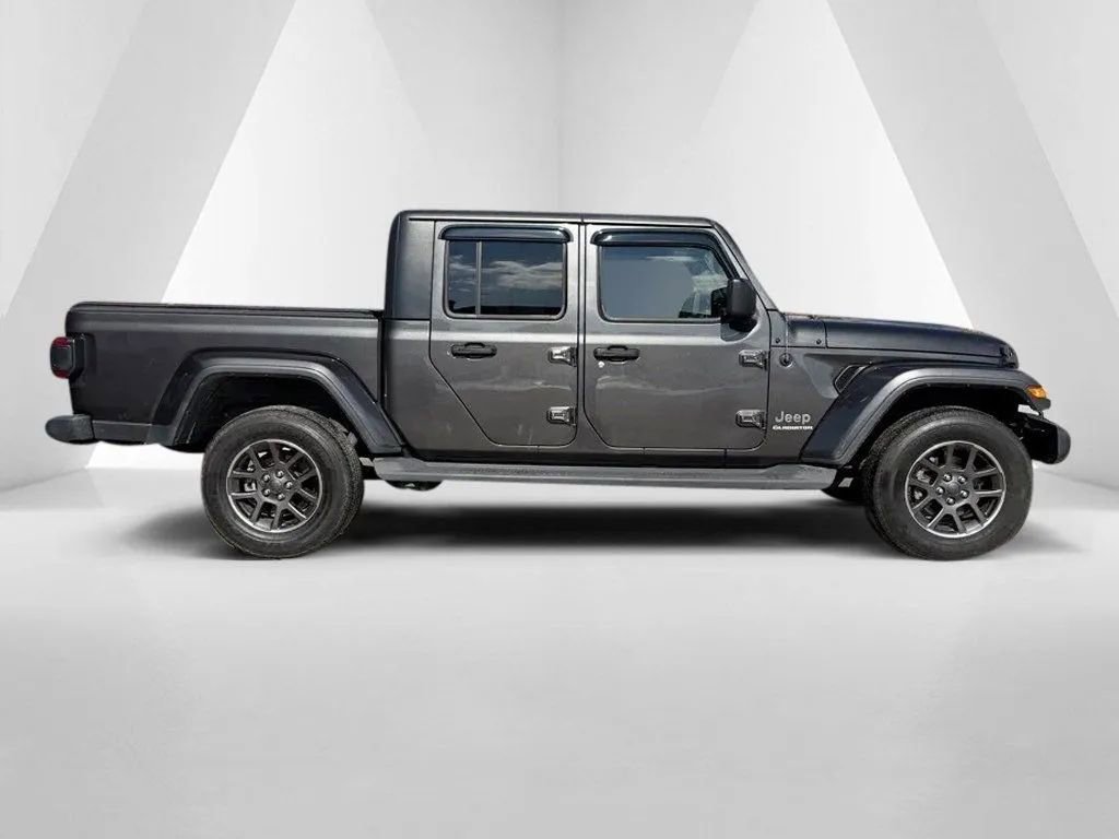 Used 2021 Jeep Gladiator Overland w/ Uconnect 4C Nav & Sound Group image 8