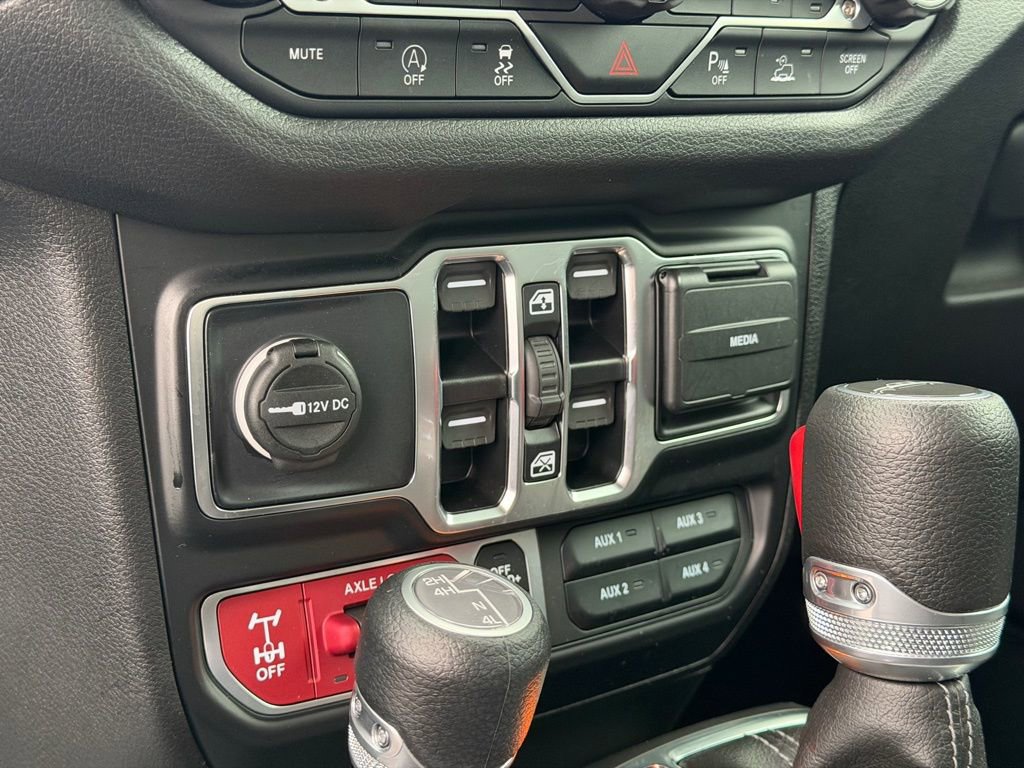 Used 2025 Jeep Gladiator Willys image 34