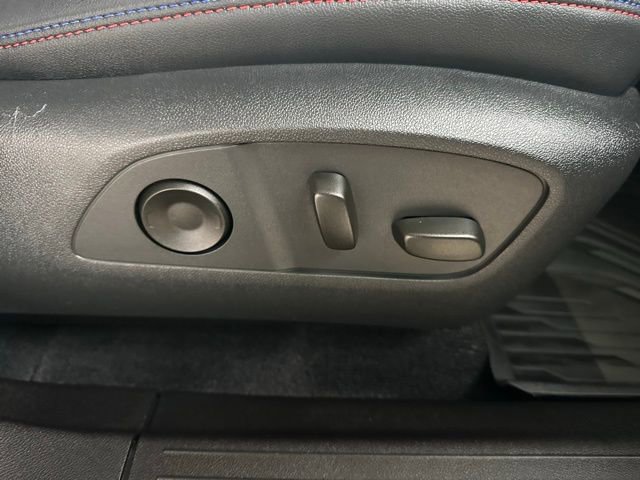 Used 2024 Chevrolet Equinox EV RS image 18