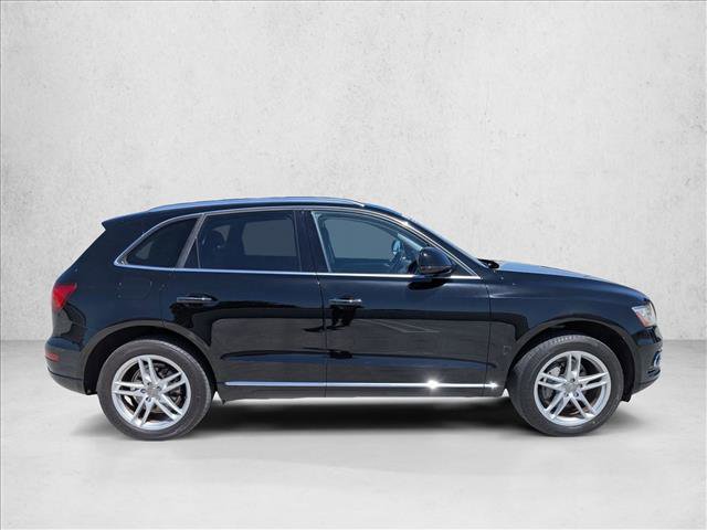 Used 2017 Audi Q5 2.0T Premium Plus w/ Technology Package image 4
