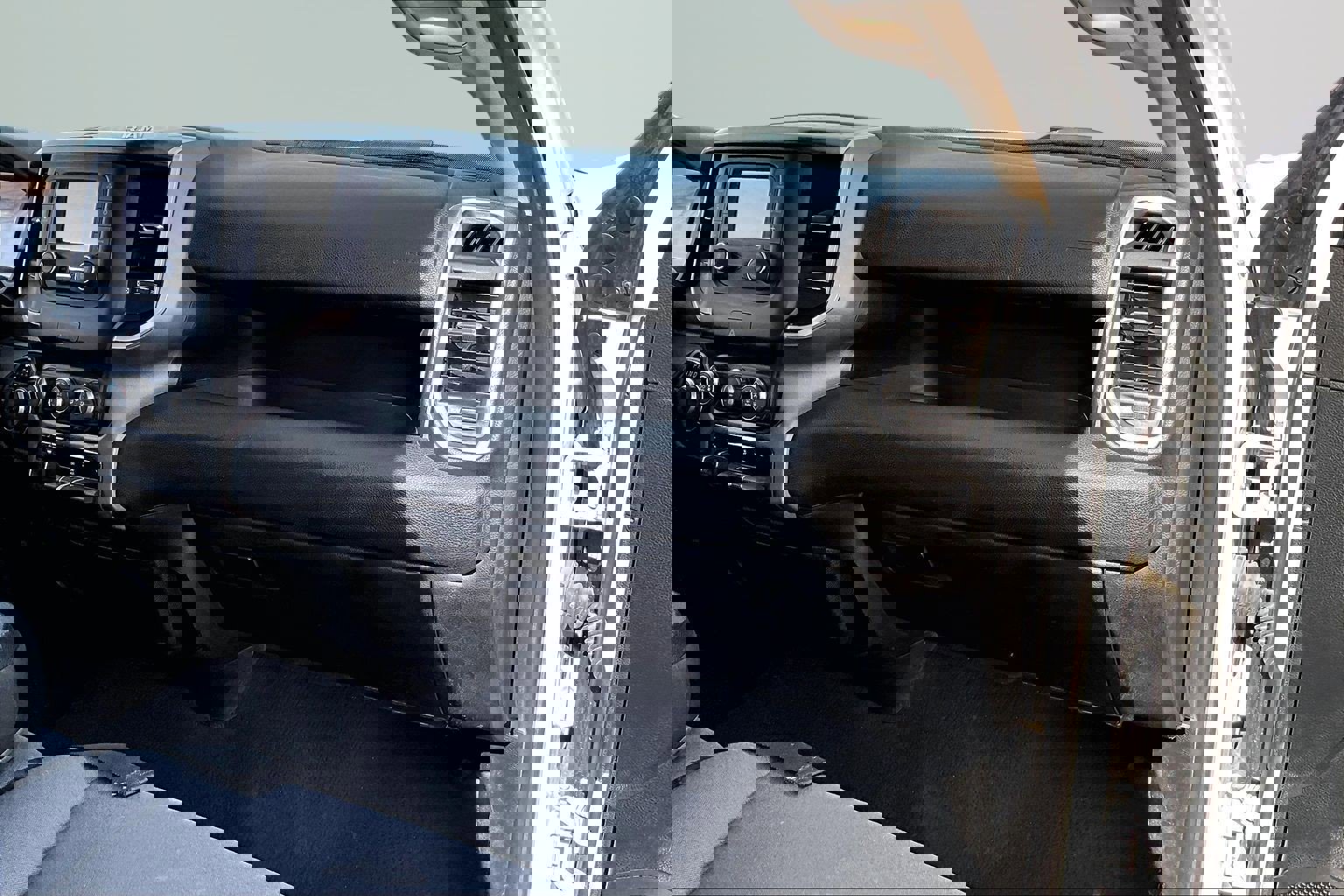 Used 2019 RAM 2500 Big Horn image 27