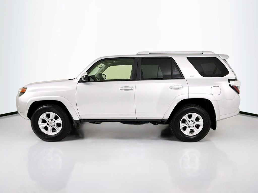 Used 2017 Toyota 4Runner SR5 image 2