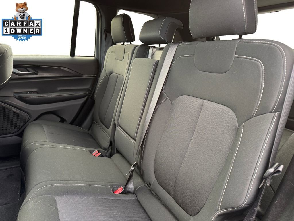 Certified 2025 Jeep Grand Cherokee Laredo X w/ Luxury Tech Group I AWD/4WD image 14